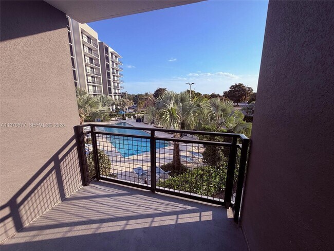 Building Photo - 9000 Ramblewood Dr