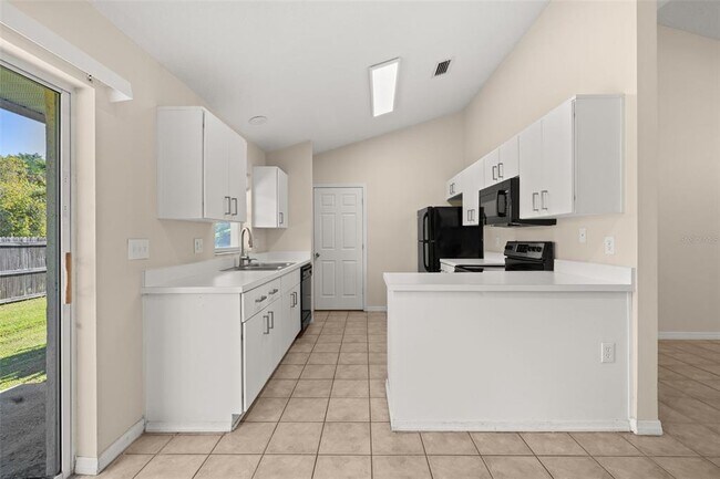 Building Photo - 3141 Enclave Ct