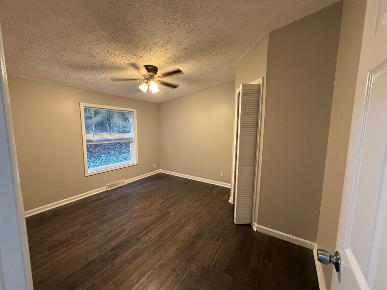 Building Photo - 1948 Brian Kelley Ln