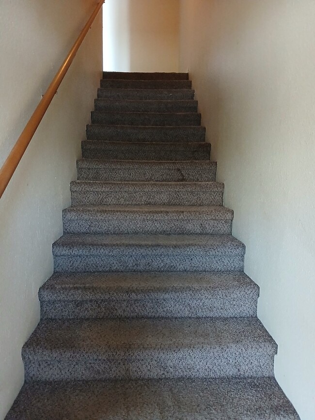 Building Photo - 510 S Poplar St