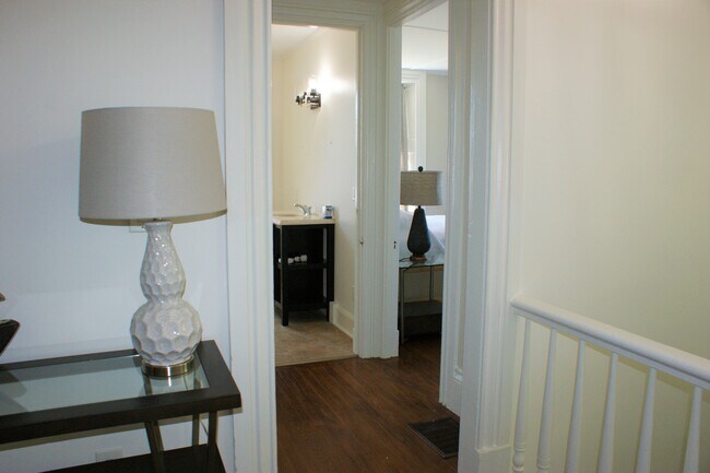Building Photo - 35 Coggeshall Ave
