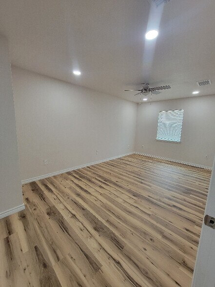 Building Photo - 1514 Wood St