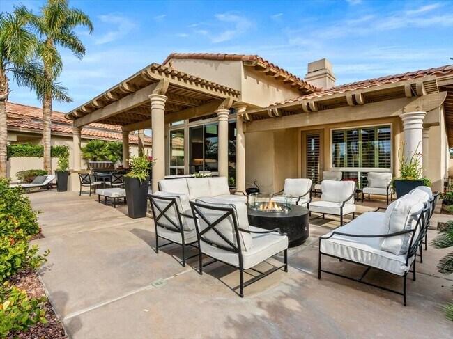 Building Photo - 79910 Mission Dr E