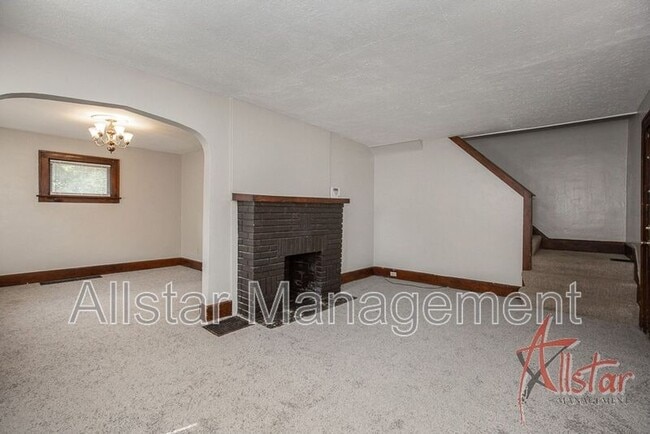 Building Photo - 348 Malacca St