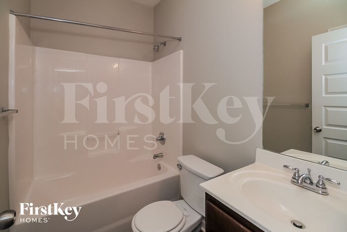 Building Photo - 4287 Sir Dixon Dr