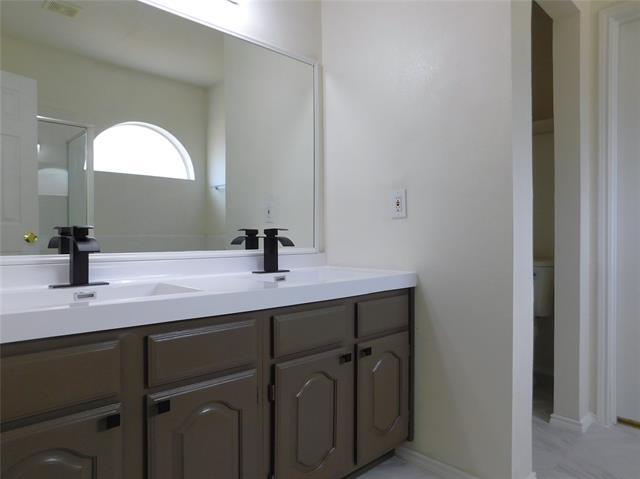 Building Photo - 2701 Clark Dr