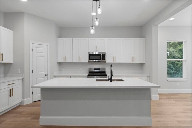 Building Photo - 478 Stephen F Austin Dr