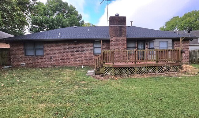 Building Photo - 1603 E Woodgate St