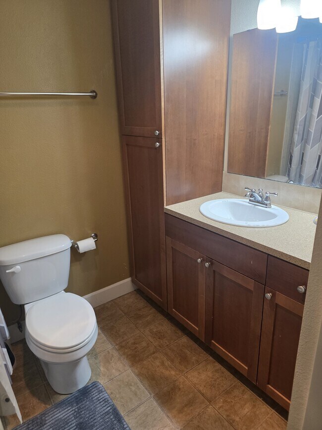 Building Photo - 300 N 130th St