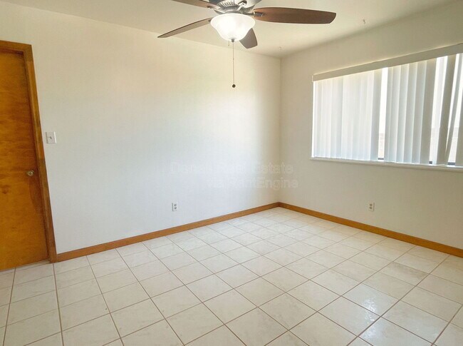 Building Photo - 35424 N 15th Ave