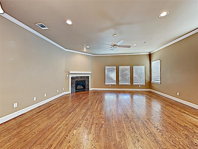 Building Photo - 2821 Parmer Ave