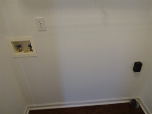 Building Photo - 534 Matthew Dr