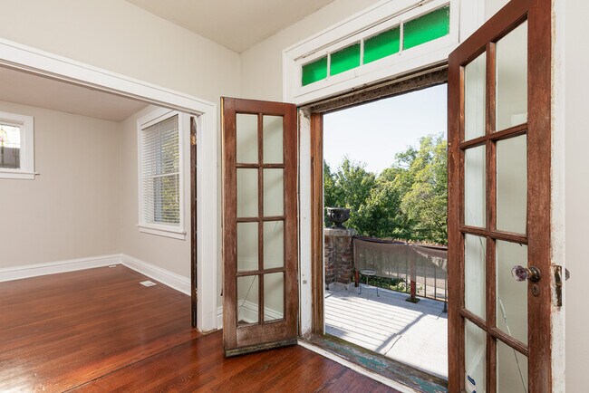 Building Photo - 4710 Arsenal St