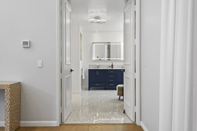 Building Photo - 2237 Century Hill