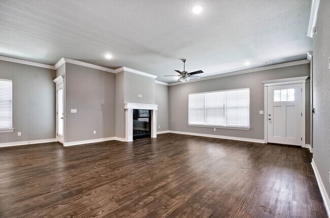 Building Photo - 3 Bed 2 1/2 Bath House For Lease - Lowell, AR