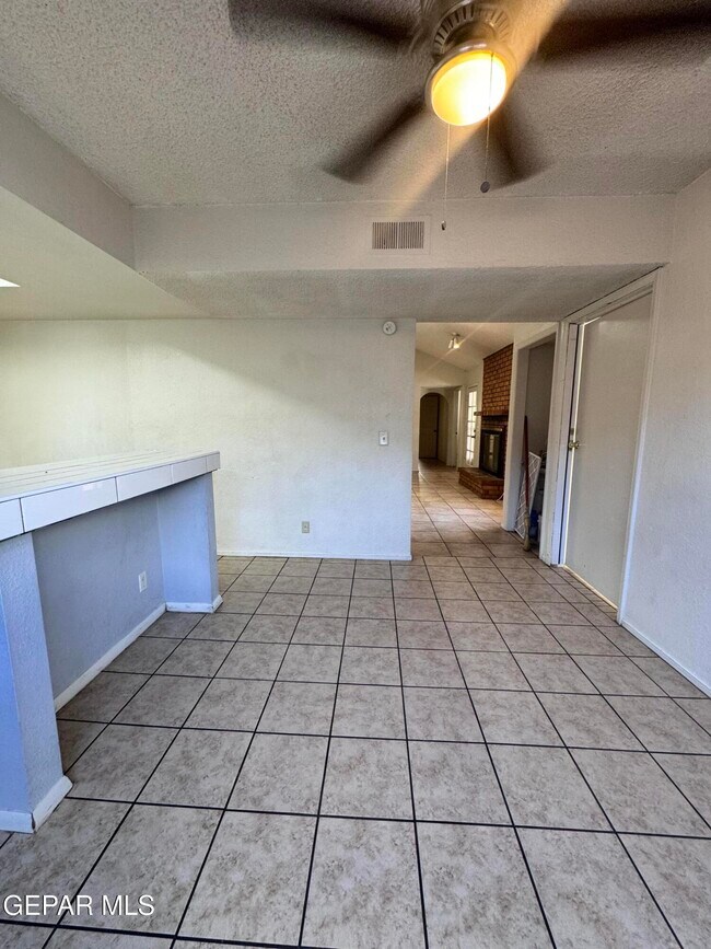 Building Photo - 386 McCune Rd