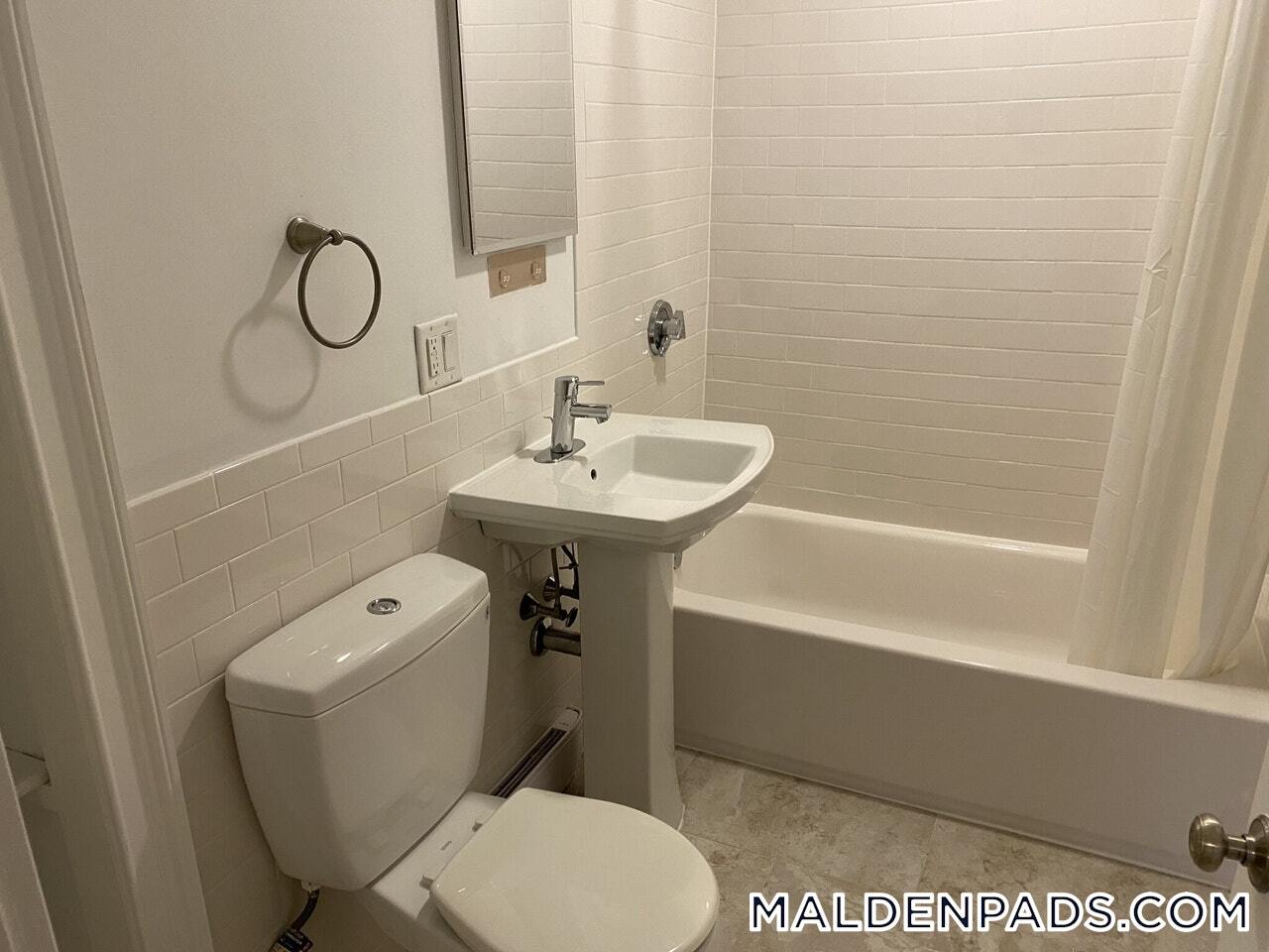 Building Photo - 134 Summer St