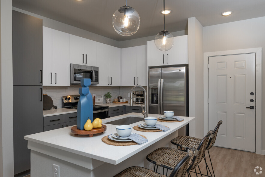 Kitchen - Gateway at Cypress Creek