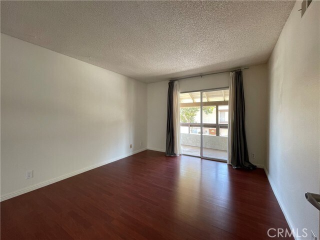 Building Photo - 5315 Village Cir Dr