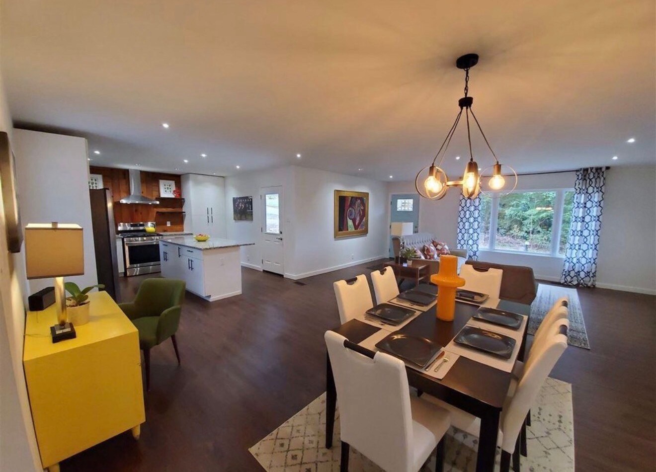 Building Photo - 565 Lakeland Dr