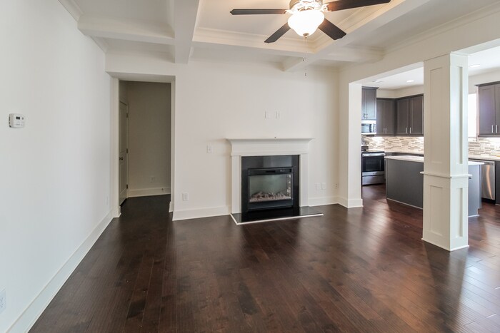 Building Photo - 80 Auburn Hls Dr