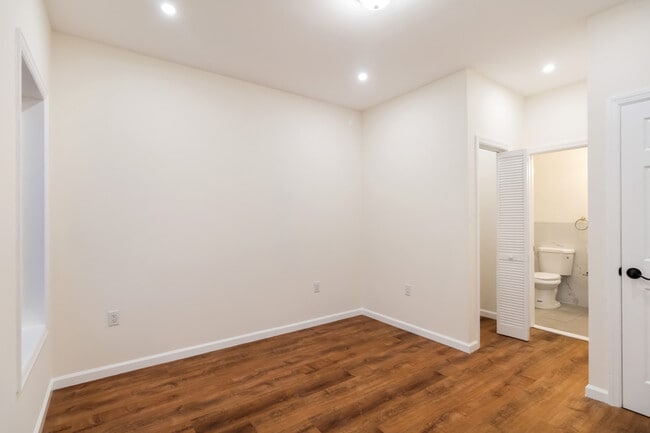 Building Photo - 55 Mercer St