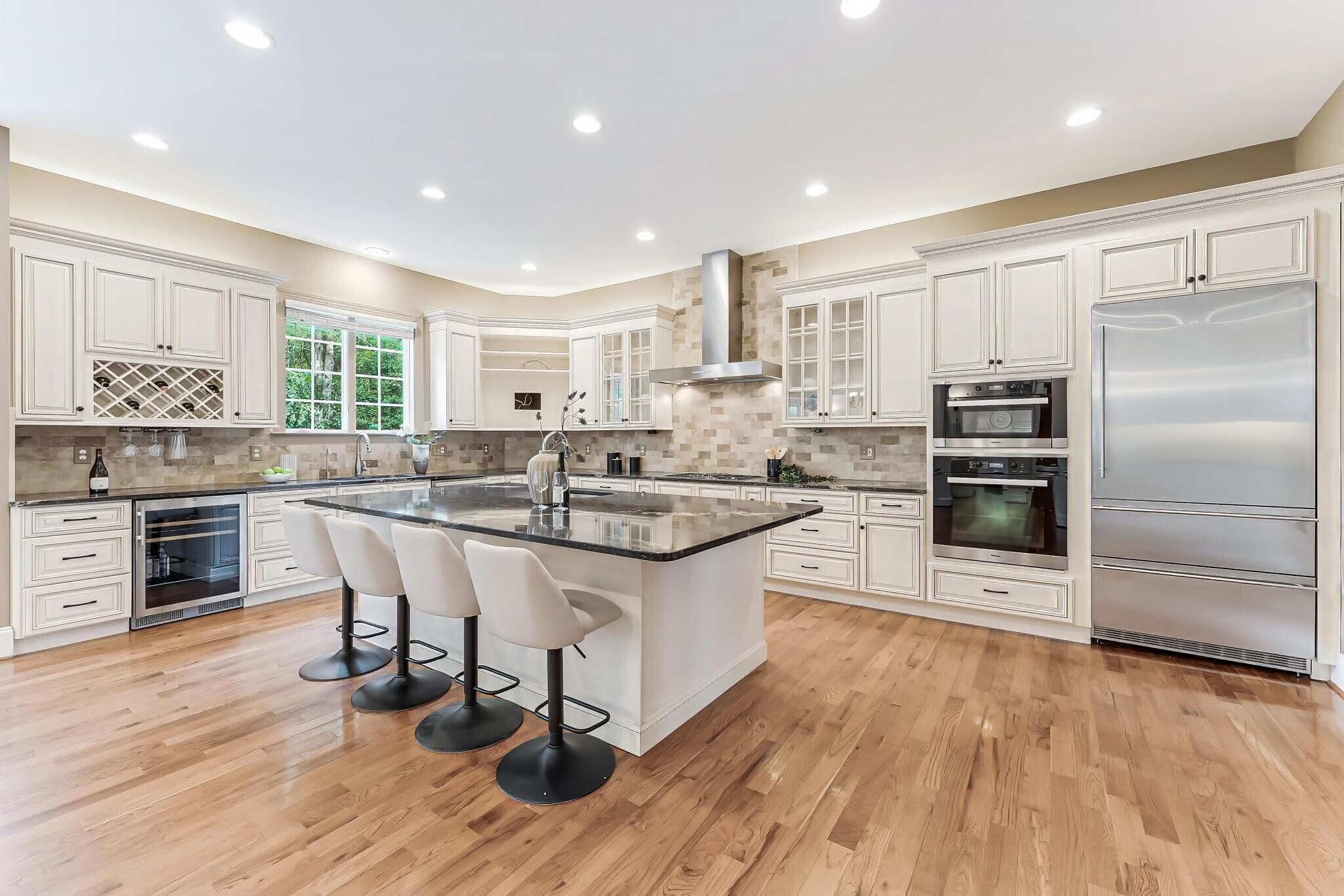 Building Photo - 829 Golden Arrow St