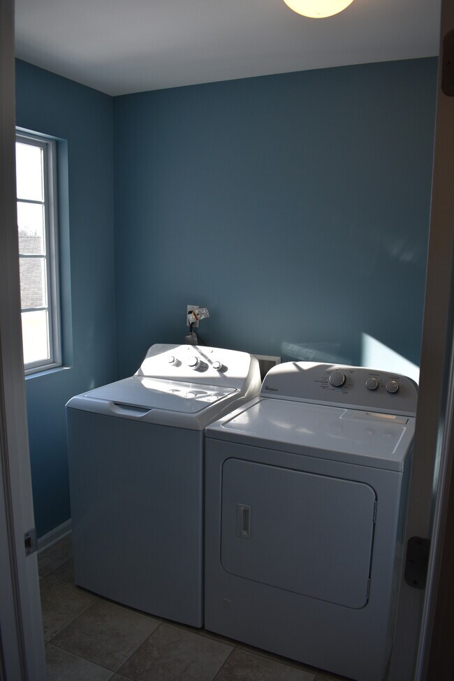 Building Photo - 5294 Platinum Dr