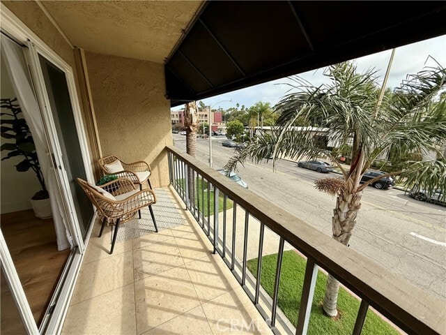Building Photo - 5898 E Naples Plaza