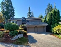 Building Photo - 5Bd/2.5Ba Redmond Home