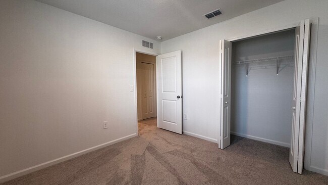 Building Photo - 4967 SW 83rd Pl
