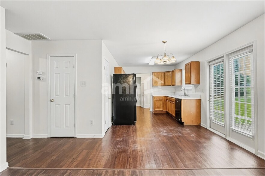 Building Photo - 3660 Watkins Ridge Ct