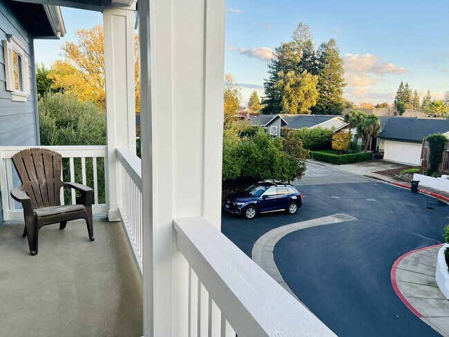 Building Photo - 853 Palou St