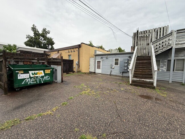 Building Photo - 3966-3966 Minnehaha Ave