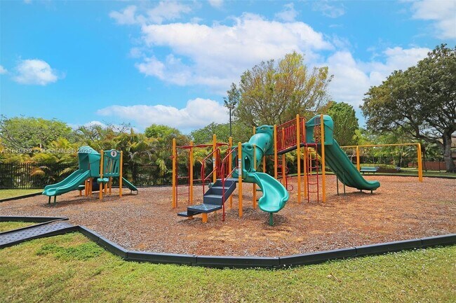 Building Photo - 6445 SW 116th Pl