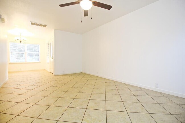 Building Photo - 17627 S Summit Canyon Dr