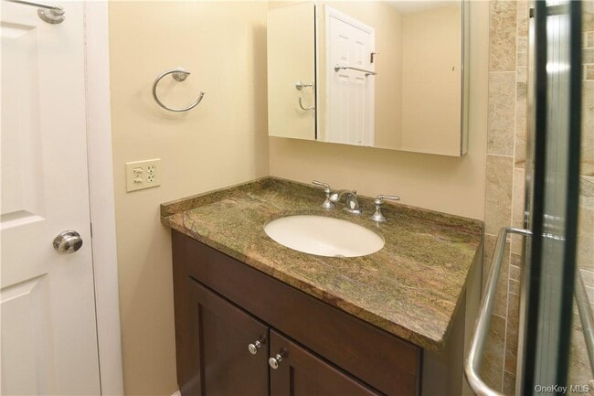 Building Photo - 1403 Eagles Ridge Rd