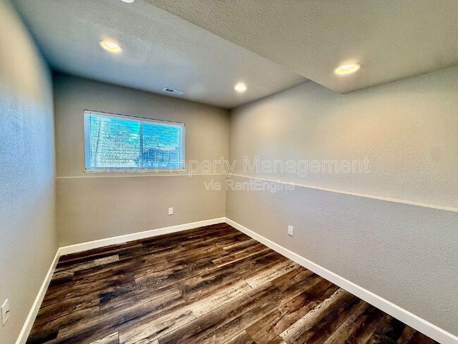 Building Photo - 10010 Bryant Ct