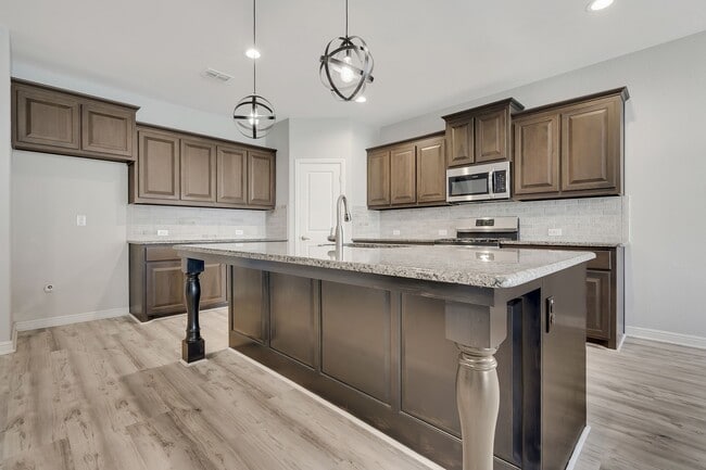 Building Photo - 1513 Canary Ln