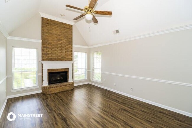 Building Photo - 10176 Fox Chase Dr