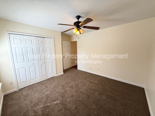 Building Photo - 440 Crescent Pond Dr