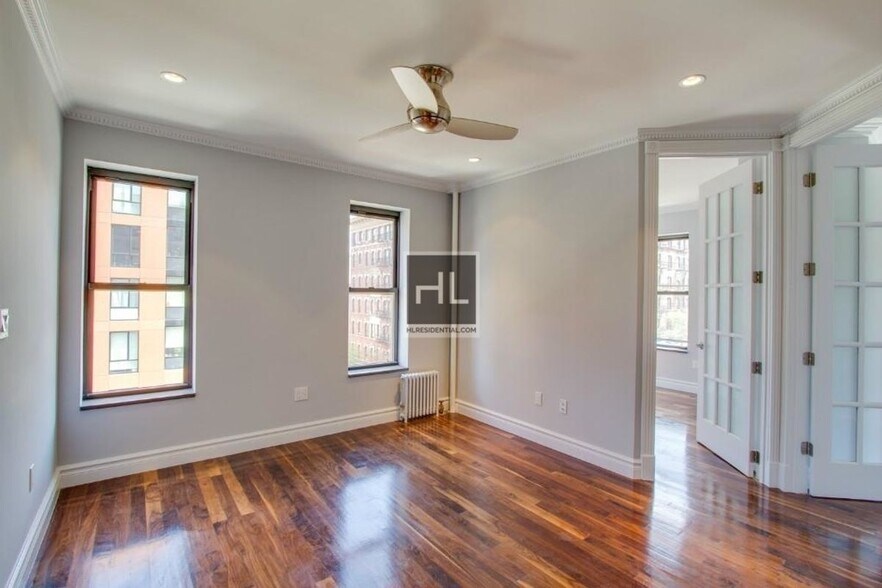 Building Photo - LEXINGTON AVE.