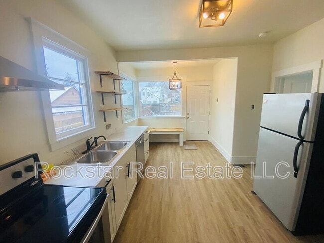 Building Photo - 5123 N Monroe St