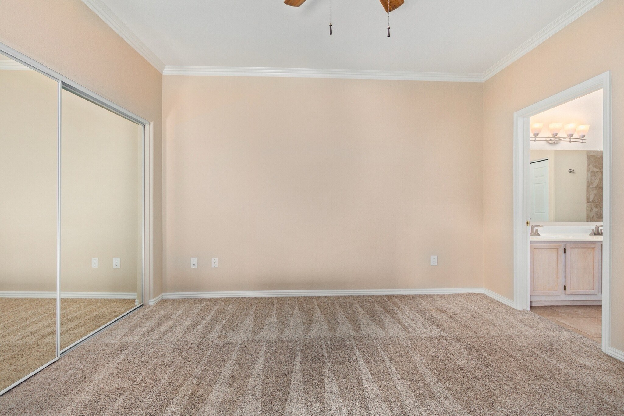 Building Photo - 15050 N Thompson Peak Pkwy