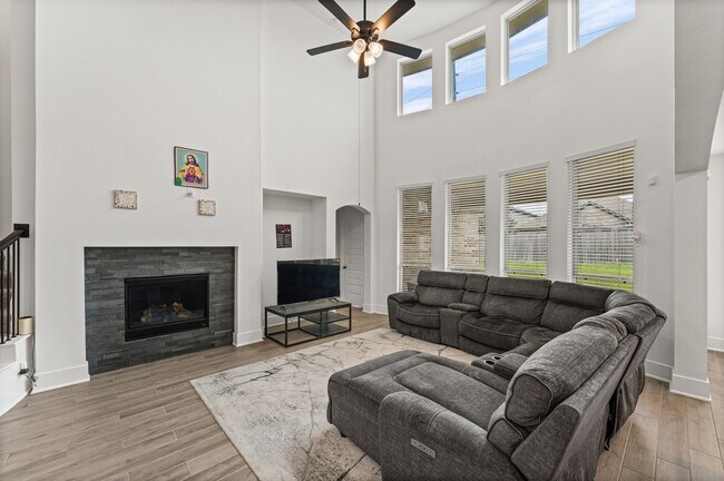 Building Photo - 10427 Rigel Rdg Wy
