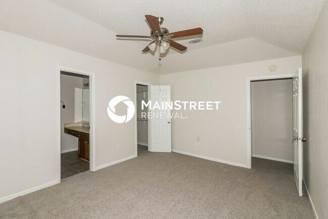 Building Photo - 4 Bedroom Pet-Friendly Home in Humble, TX with Main Street Renewal