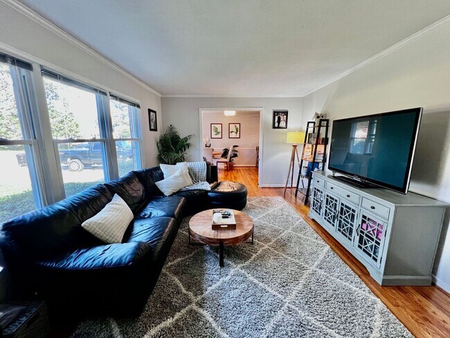 Building Photo - Beautiful All-Brick Ranch in the Heart of ...