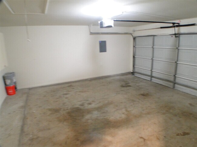 Building Photo - 20606 Palm Rain Ct