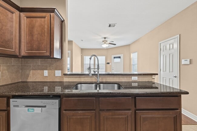 Building Photo - 2906 Anita St