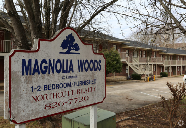 Building Photo - Magnolia Woods